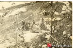 Lavínové nešťastie lesných robotníkov 1956&nbsp;-Pozostalí pri mohyle nad&nbsp;Dolnou Lehotou